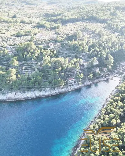 MULTIPLE BUILDING LANDS  ŽUKOVA COVE